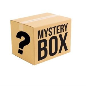 WOMANS MYSTERY BOX!